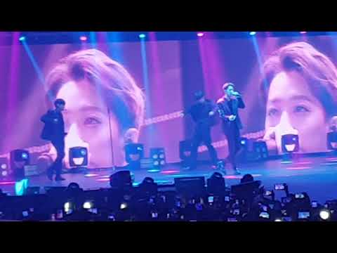 090118 Wanna One: The World Tour in Manila (fancam) ~ Number One 11