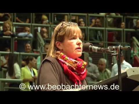 Heike Hänsel (MdB DIE LINKE) auf der HDP-Wahlkampfveranstaltung in Ludwigsburg
