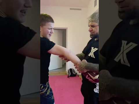 Ovaj trener je spasio ovog dječaka#viral #gym #zanimljivo #foryou