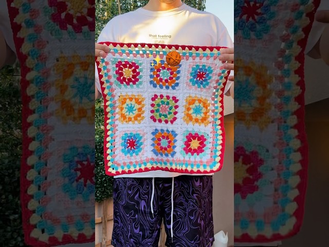Vídeo relacionado con TOPP Juego de 66 tarjetas de Granny Squares: tarjetas geniales, otras formas y diversión de ganchillo. Cada abuela tiene una foto y un crochet. Incluye un práctico folleto técnico