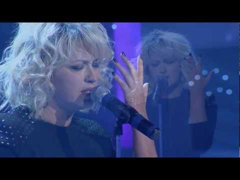 ELIZA HOXHA - MBETEM ( Kenga Magjike 2012 )