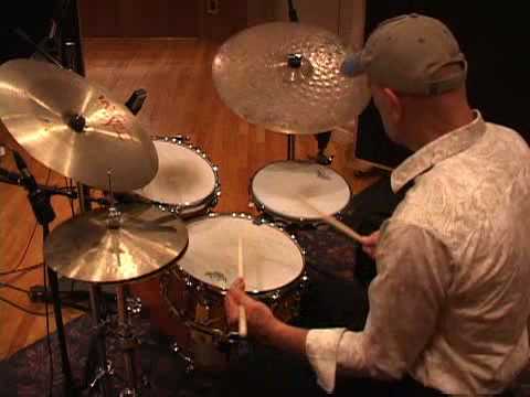 Gary Chaffee - Drumhead Solo (1)