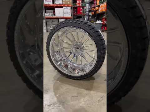 24x14 American force nemesis & 33x13.50x24 Venom rts