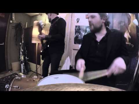 BöKKERS - HET IS HET MOOISTE AS ZE JONG BINT