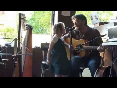 Davog Rynne and  family à l'Obamo Café