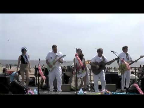 Reverb Galaxy performs Avalon at Coney Island