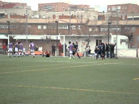 75 minutos. Mora anota el 2-0 para el Sporting de Hortaleza