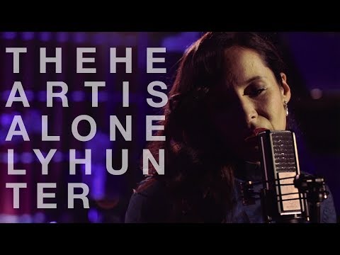 Nerina Pallot - The Heart Is A Lonely Hunter (Official Music Video)
