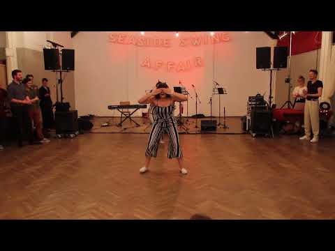 Friday Cabaret | A Solo Duo by the Seaside