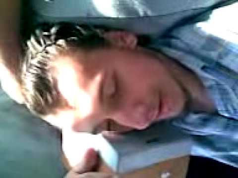 Mc columbo..vilagi smoke some weed