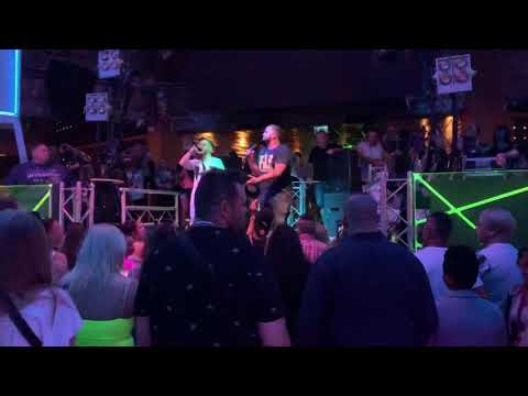 HEKIII x JBOY - CSÓK (Koncert Felvétel )