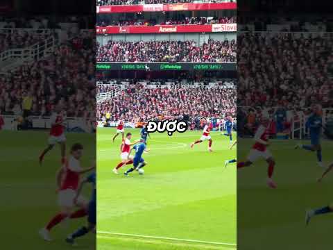 Tại sao việc dùng tay trong bóng đá lại bị cấm? ⚽ #bóngđá