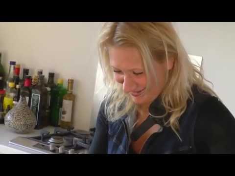 Angelika Niedetzky kocht Ziegen-Palatschinken