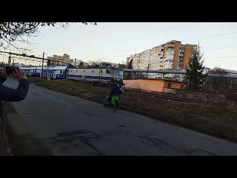 R 5405 cu ea 655 și R 5413 cu ea 912 depourilor Iași (07.01.2022)