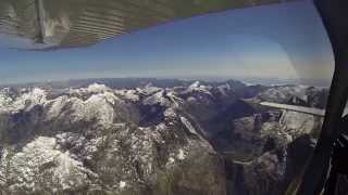 preview picture of video 'Flight from Queenstown to Milford Sound, New Zealand South Island'