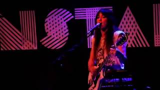 KT Tunstall performs her new single &quot;The River&quot; @ the Record Bar in Kansas City, 30 Oct 18