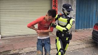 Download lagu China Just Unleashed AI Robot Police on Its Streets mp3