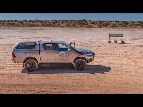 How we packed our Toyota Hilux for our Simpson Desert Adventure