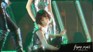 [Fancam] Taeyeon (SNSD) Beautiful Stranger @ 2011 Girls&#39; Generation Tour