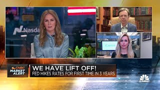 Major recession indicators are flaring as Fed hikes rates, says economist Vincent Reinhart