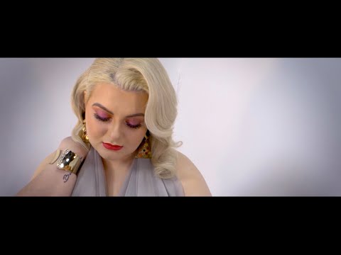 Jana Bastien - Bez Retuší (official video)