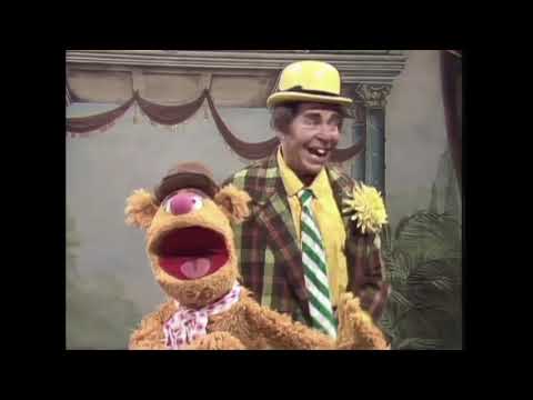 Muppet Songs: Milton Belre and Fozzie Bear - Top Banana