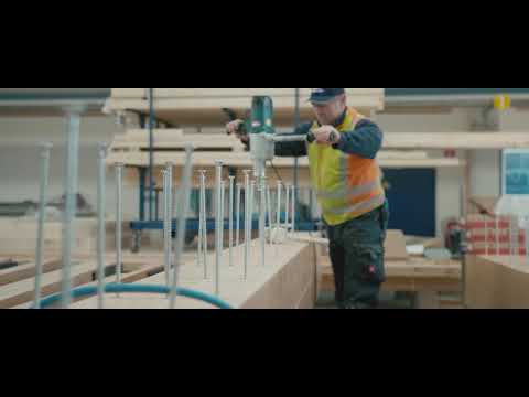 Produktionshalle in Holzbauweise - Fertigung der Haupt- und Nebenträger