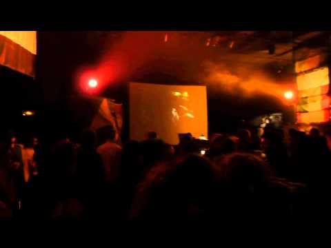 Rennes Dub Club #2 - I-Skankers ▶ Dennis Brown "Three Meals a Day"