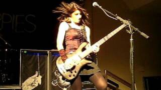 Emma Anzai - Sick Puppies - Howards Tale