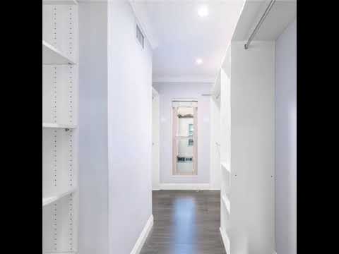 BEAUTIFUL TOWNHOUSE IN SHERMAN OAKS WITH PRIVATE GARAGE