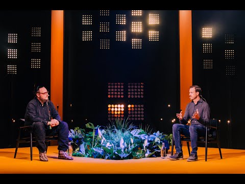 Mike Curtis (Airbnb) & Niilo Säämänen (Wolt): Scaling Engineering Teams | Slush 2021