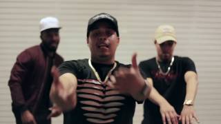 Rich and Fameus Ft Maxvalli- 