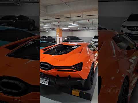 람보르기니 레부엘토 멋지네요! 두대 한번에 서 있으니 포스가 어마무시하네요 #lamborghini #revuelto