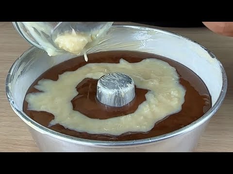 Pastel que sale del horno relleno