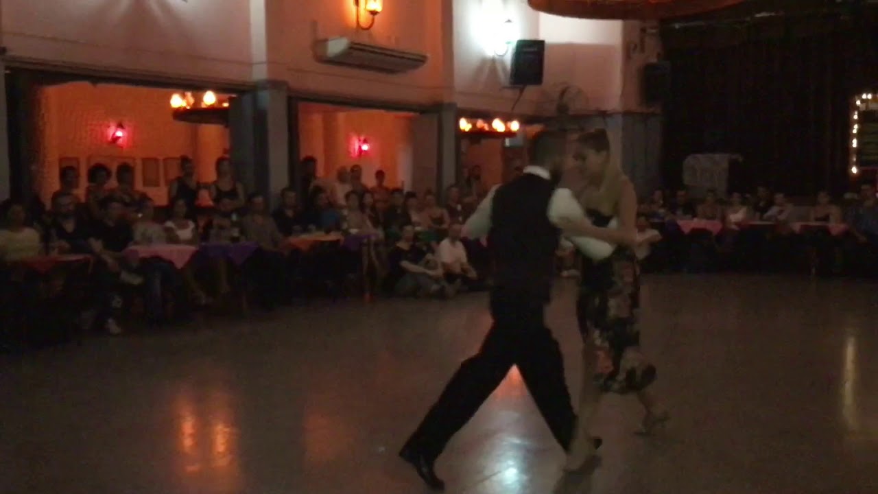 Cecilia Vicencio y Leonardo Pankow en El Motivo