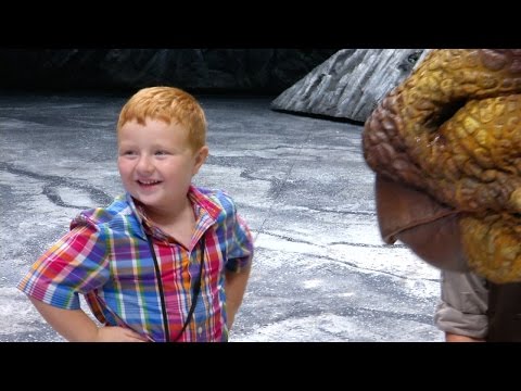 ノア・リッターは恐竜と歩く (Noah Ritter Walks with Dinosaurs)