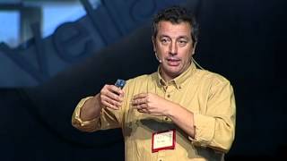 Faig volar persones -- flying effects: Angel Pruna at TEDxAndorralavella video