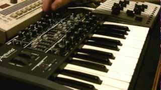Video thumbnail for [ Arturia Minibrute ] First Improv jam with TR-909 + Frostwave Fat Controller #2 by LowgainElectronics