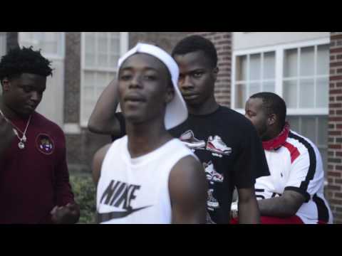 Molly2Bezels & 2EQuan - Still Trapping