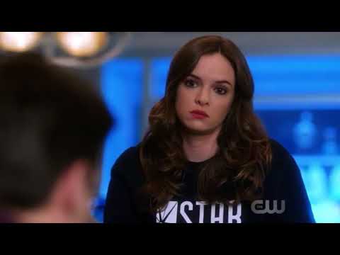The Flash 4x22/Barry, Cisco, and Caitlyn train/Iris talks to Harrison Wells