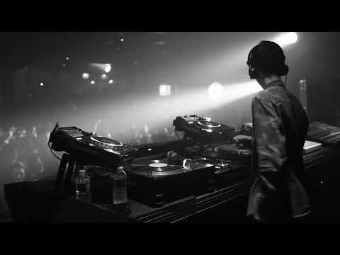 747 Rollin' & Scratchin' in Lyon (Le Petit Salon)