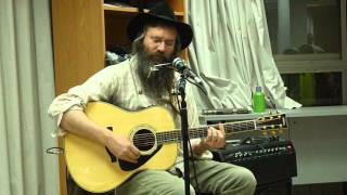 Lazer Lloyd "Set my Soul Free" @Midnightrabbi Yeshivat Ashreinu in Bet Shemesh Educational Center!
