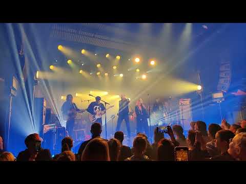 Juha Tapio & Ellinoora - Hiljaisii heeroksii - Live @Tavastia-klubi, Helsinki, 11.12.22