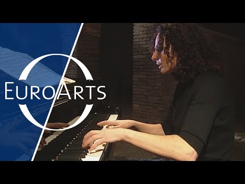 Joanna McGregor: Bach - Prelude & Fugue No. 21 in B-flat major BWV 866 | WTC Book