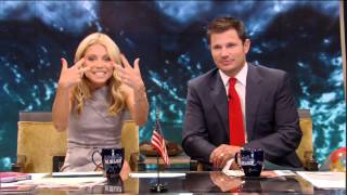 Kelly Ripa gets an Avon Lady