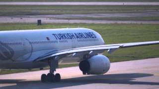 preview picture of video 'Turkish A330 Taking Off From Leipzig/Halle Airport (Germany)'