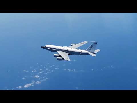 Сопровождение двух самолетов ВВС и ВМС США над Черным морем