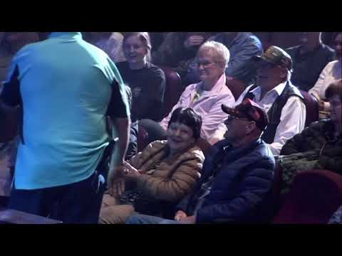 “If you can’t sing it, Then I will” 😳😂 #ClayCooper #ClayCoopersCountryExpress #ClayCooperTheatre