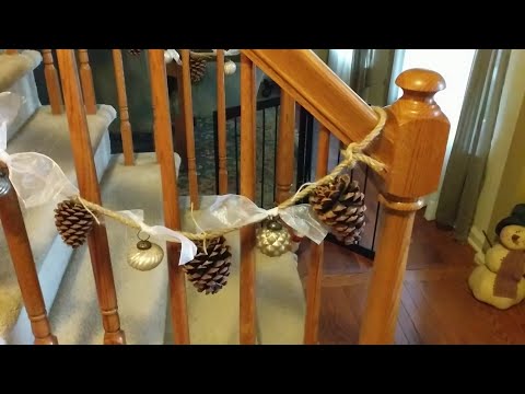 How to Make a Pine Cone Garland