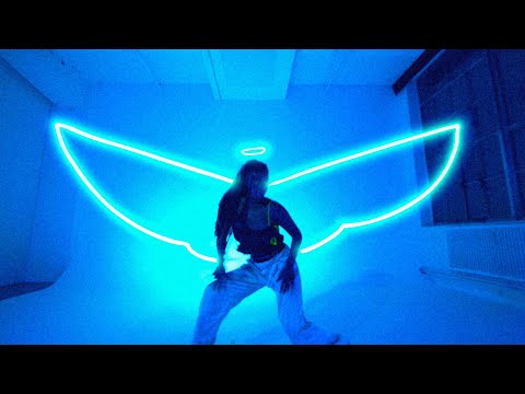 Alligatorz - BUBBLY feat. Mr. J. Medeiros (Official Video)